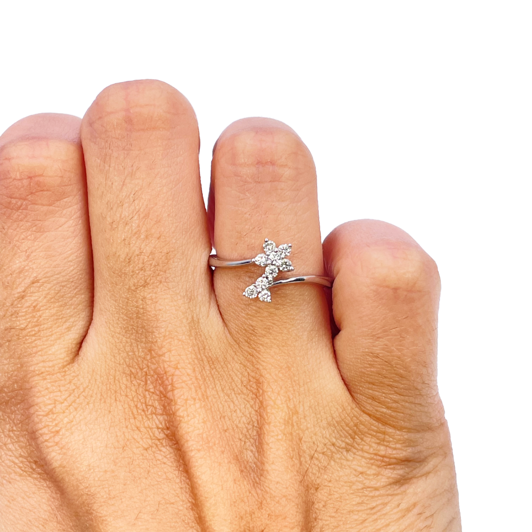 18ct White Gold Round Diamond Floral Crossover Ring 0.21ct