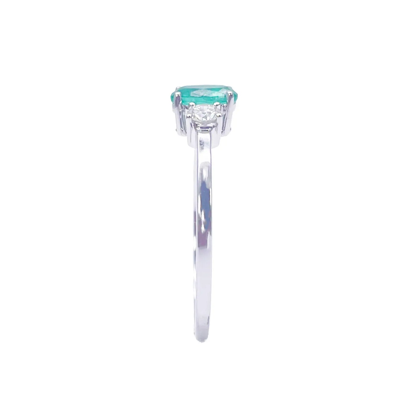 18ct Gold Emerald Diamond Ring Natural Round & Oval Cut Three-Stone 0.60ct  Diamond Ring