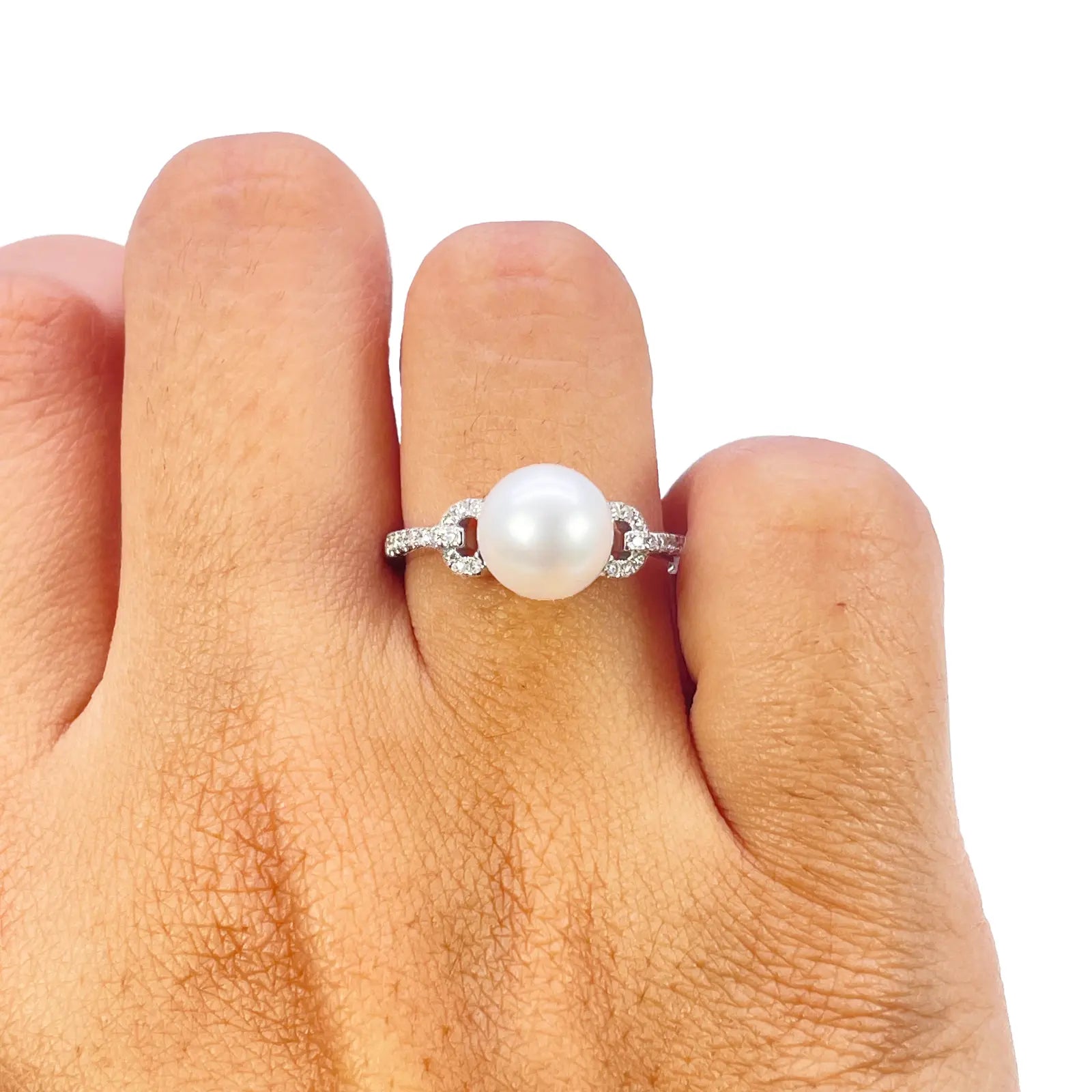 18ct Gold Freshwater Pearl Diamond Ring Natural Round 0.10ct  Diamond Ring