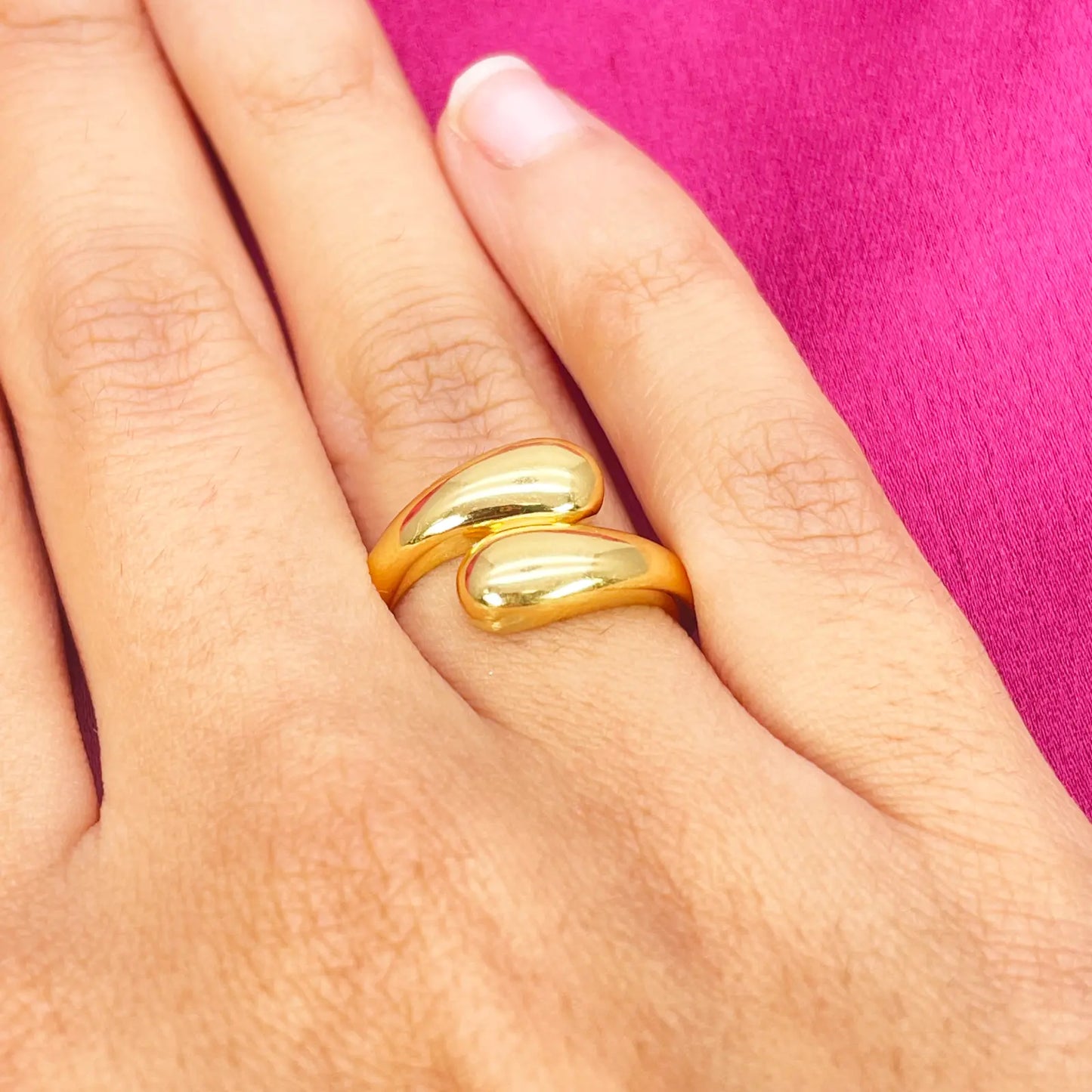 22ct Gold Teardrop Crossover Ring High Polished Ladies Ring 