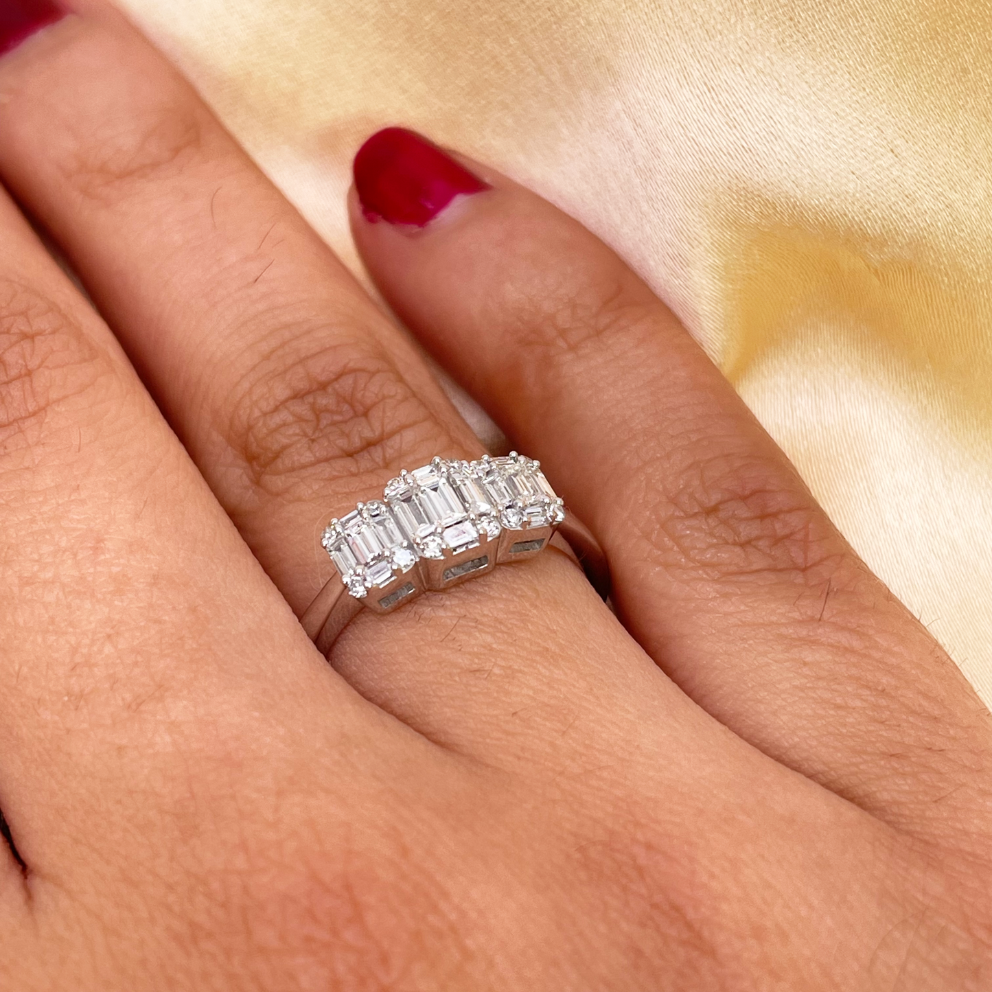 18ct White Gold Natural Diamond Round & Baguette Trilogy Cluster Ring 0.58ct