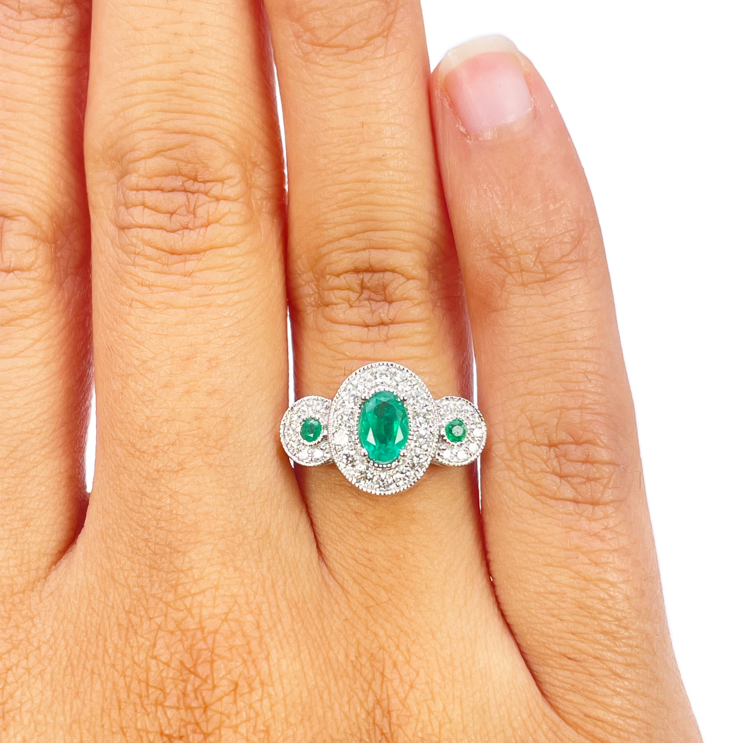 18ct Gold Natural Emerald Diamond Ring Round & Oval Cut 0.80ct