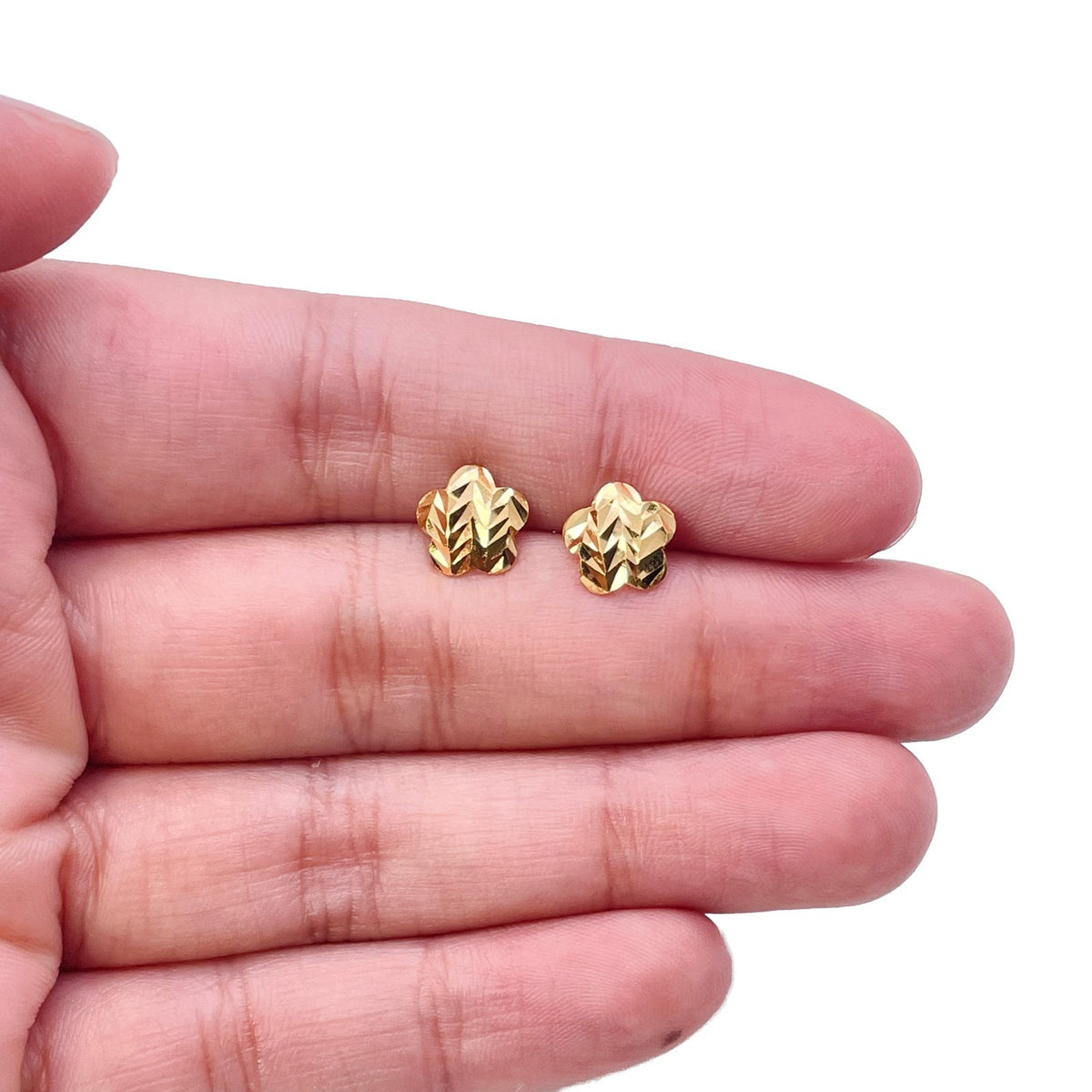 22ct Yellow Gold Diamond Cut Flower Stud Earrings Chevron Pattern
