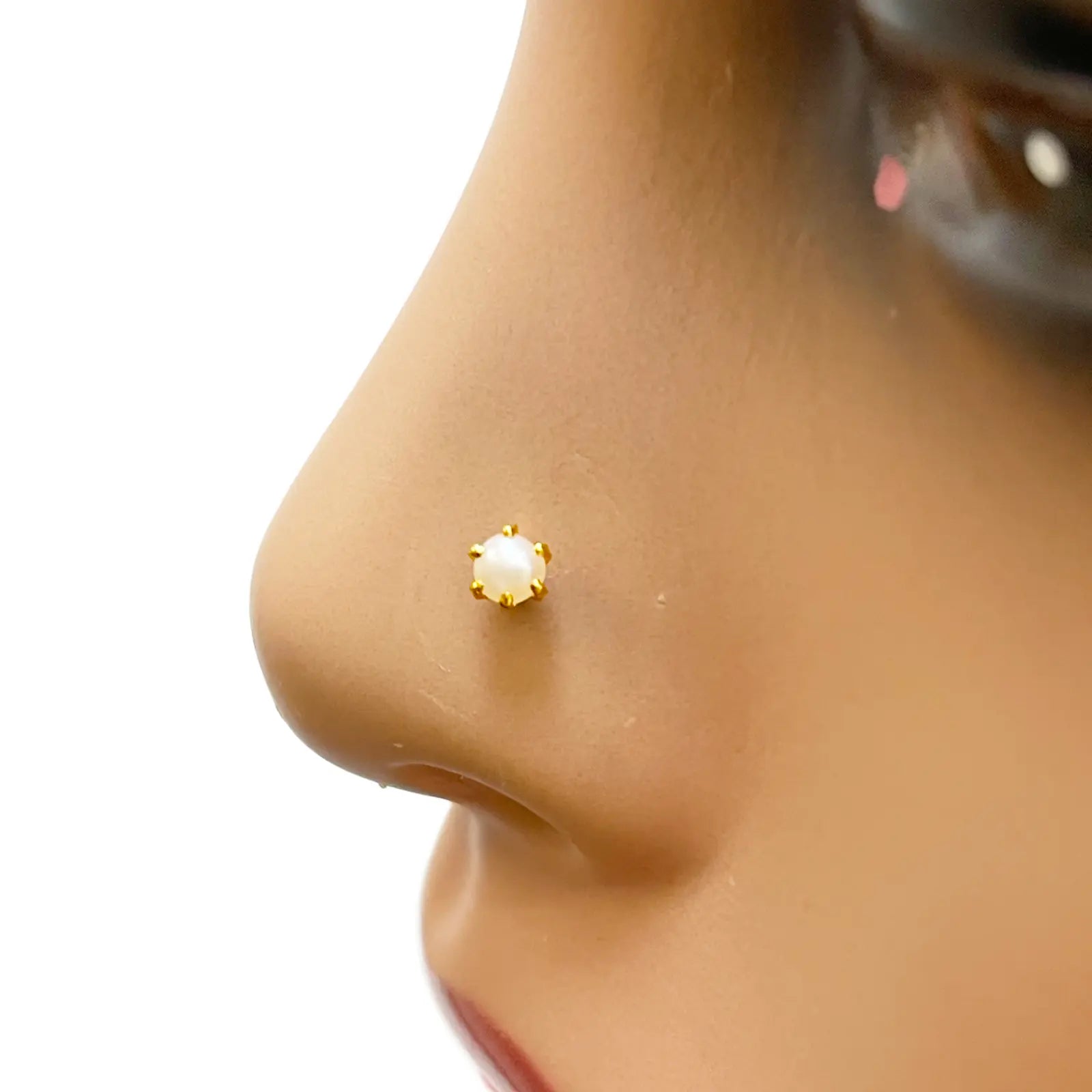 22ct Yellow Gold Freshwater Pearl Claw Single Nose Stud 3.9mm 